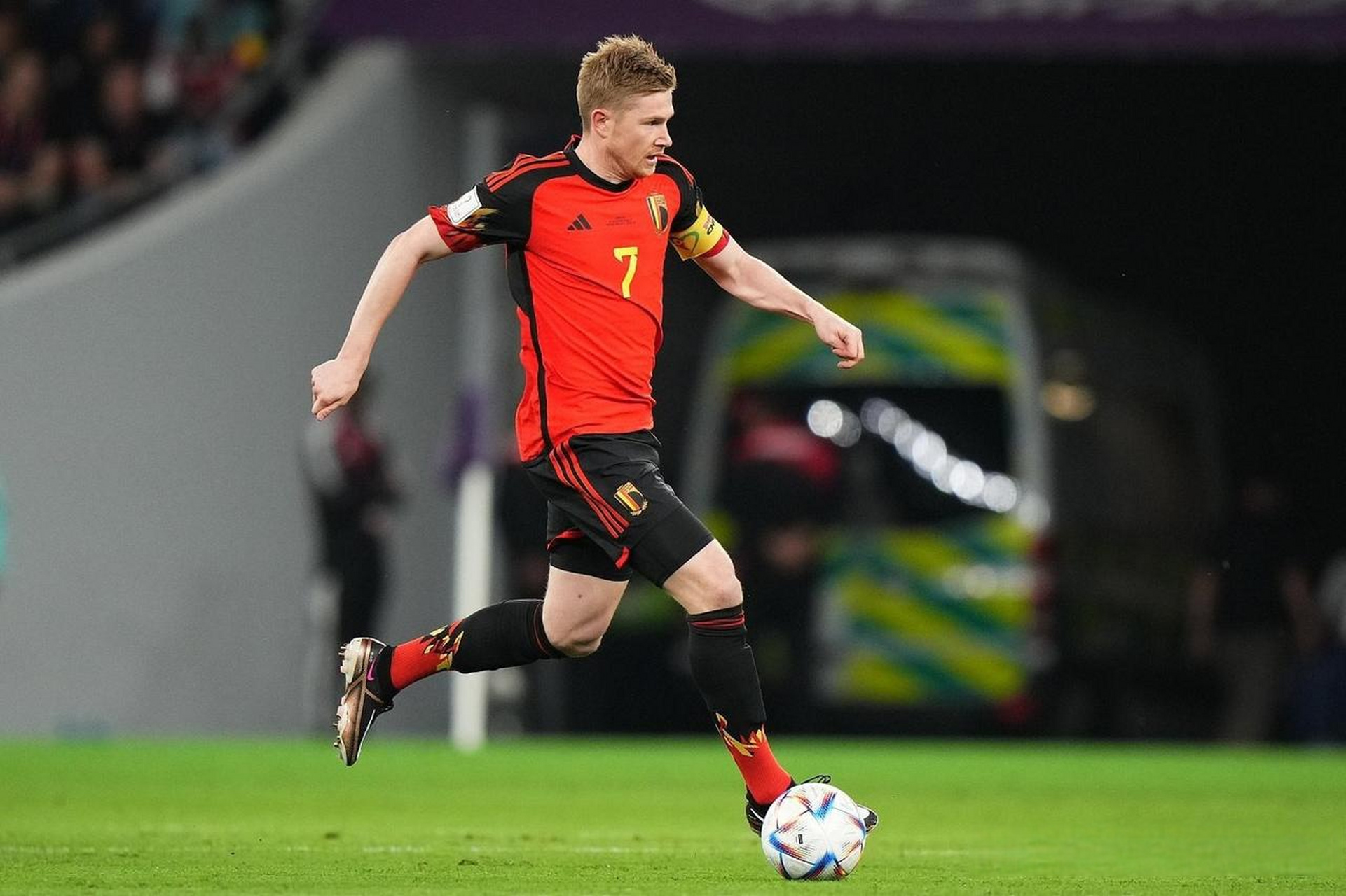 德布劳内重要时刻刷新纪录，德国队带队取胜！比赛高潮迭起(德布劳内在国家队打的是什么位置)