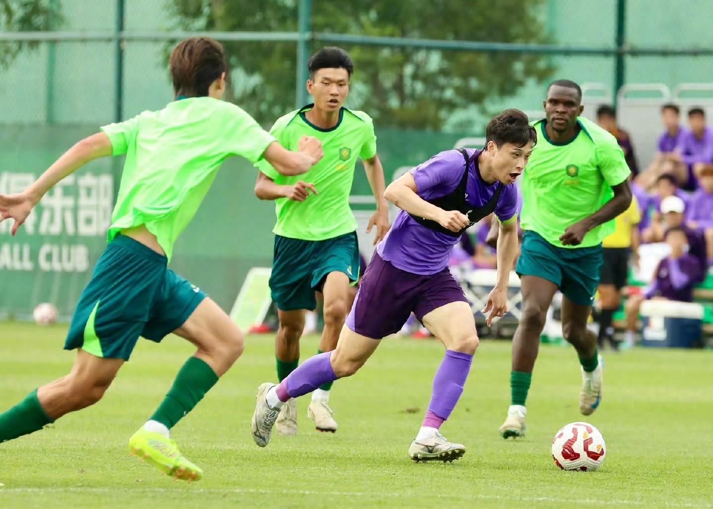 马赛发布备战花絮;窗口期再遭质疑;中超任务艰巨;训练强度明显提升(特朗普横扫7个摇摆州) 马赛发布备战花絮;窗口期再遭质疑;中超任务艰巨;训练强度明显提升(特朗普横扫7个摇摆州)