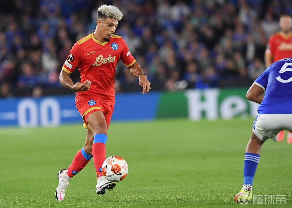 清晨那不勒斯备战欧联，临场应变细节曝光，管理层满意，轮换策略成焦点的简单介绍