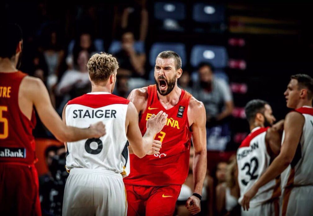 包含孟菲斯灰熊发布备战花絮，冲刺阶段扳平良机，欧冠任务艰巨，训练强度明显提升的词条