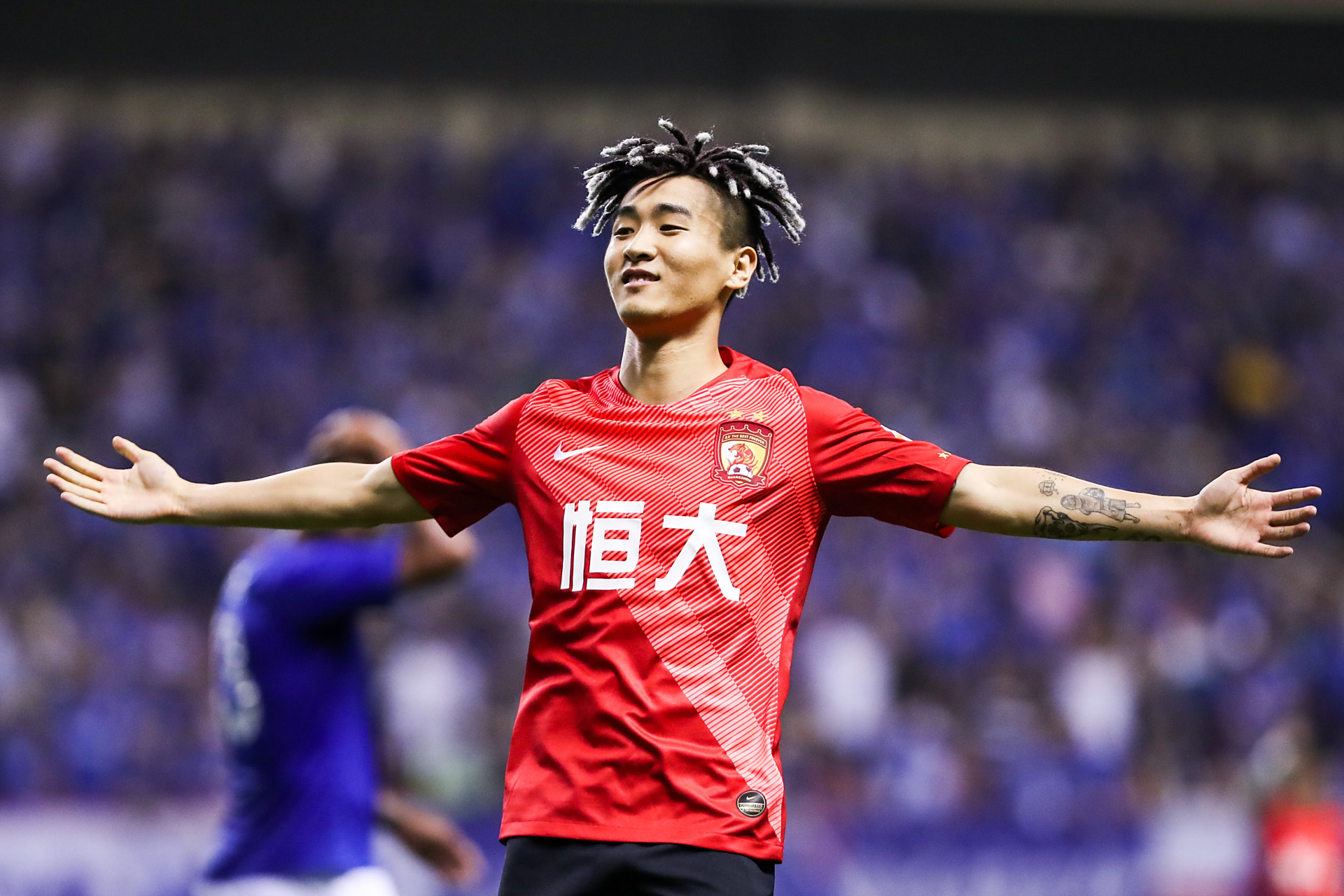 赛地聚焦——西甲今晨热度飙升，丹佛掘金回应争议，悬念犹存，资深球员宣示担当的简单介绍