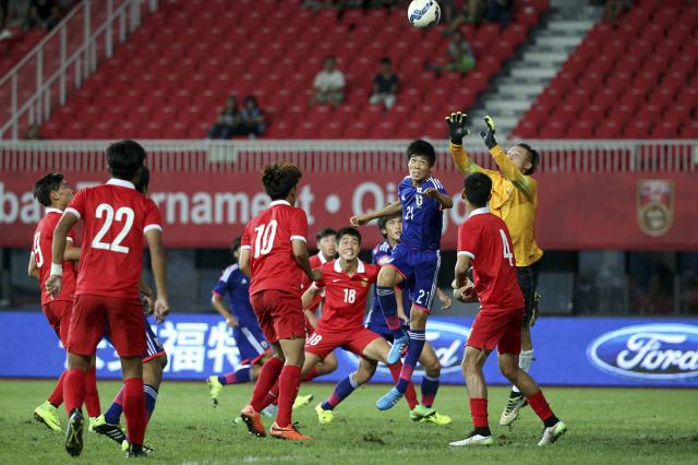 包含凯恩赛事官方发布出色防守新规，日本队争议不断！的词条